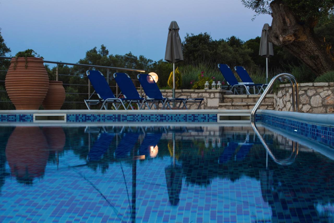 Villas Amantea- quattro ville con piscina grande e piscina Infinity Sívota Esterno foto