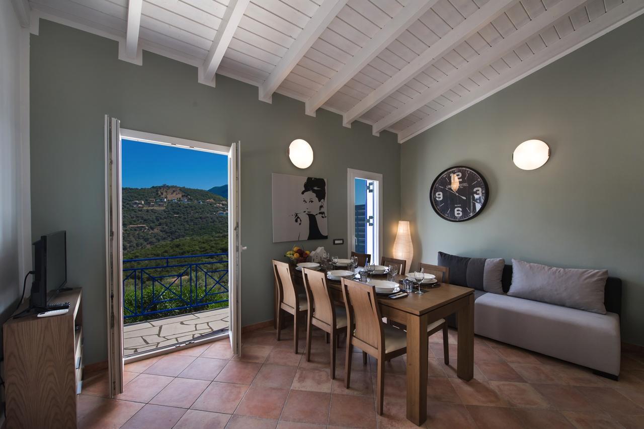 Villas Amantea- quattro ville con piscina grande e piscina Infinity Sívota Esterno foto