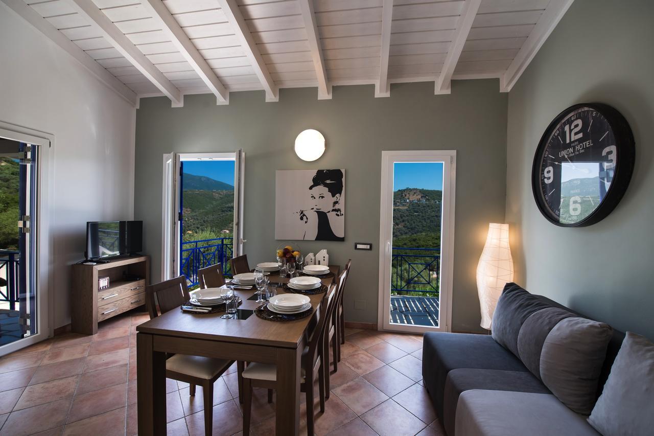 Villas Amantea- quattro ville con piscina grande e piscina Infinity Sívota Esterno foto